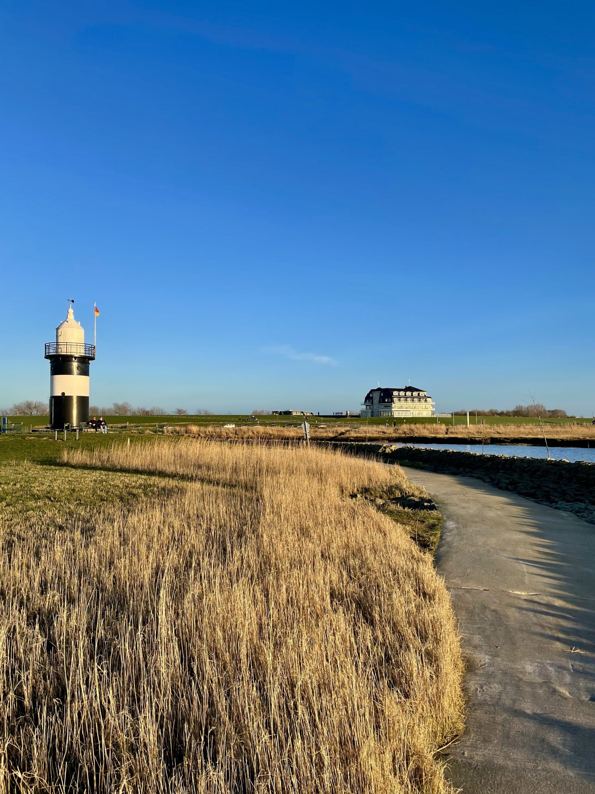 Wremer Nordseeküste, Blick aufs upleven Hotem